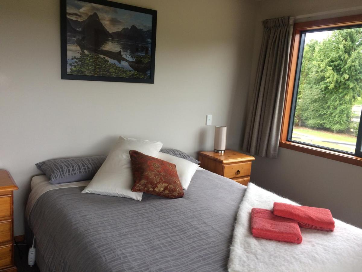 Acheron Cottages Manapouri Kültér fotó